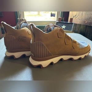 NWOB Sorel Kinetic Caribou snow boot